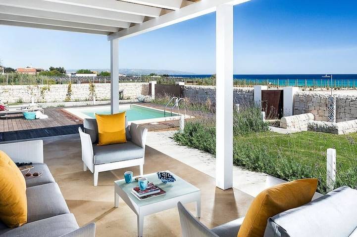 Villa per 44 persone, con giardino a Marzamemi