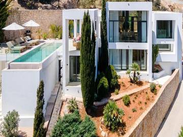 Cottage pour 10 personnes, avec balcon et piscine à Roca Llisa