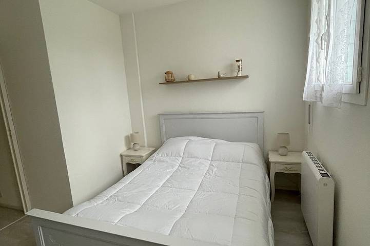 2** 4-Personen Gîte in 5 ha privatem Park, 400 m vom Jullouville Strand in Saint-Pair-sur-Mer, Côte de la Déroute