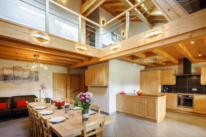 Gîte pour 10 personnes, avec Balcon ainsi que Terrasse et Vue à Fort-du-Plasne