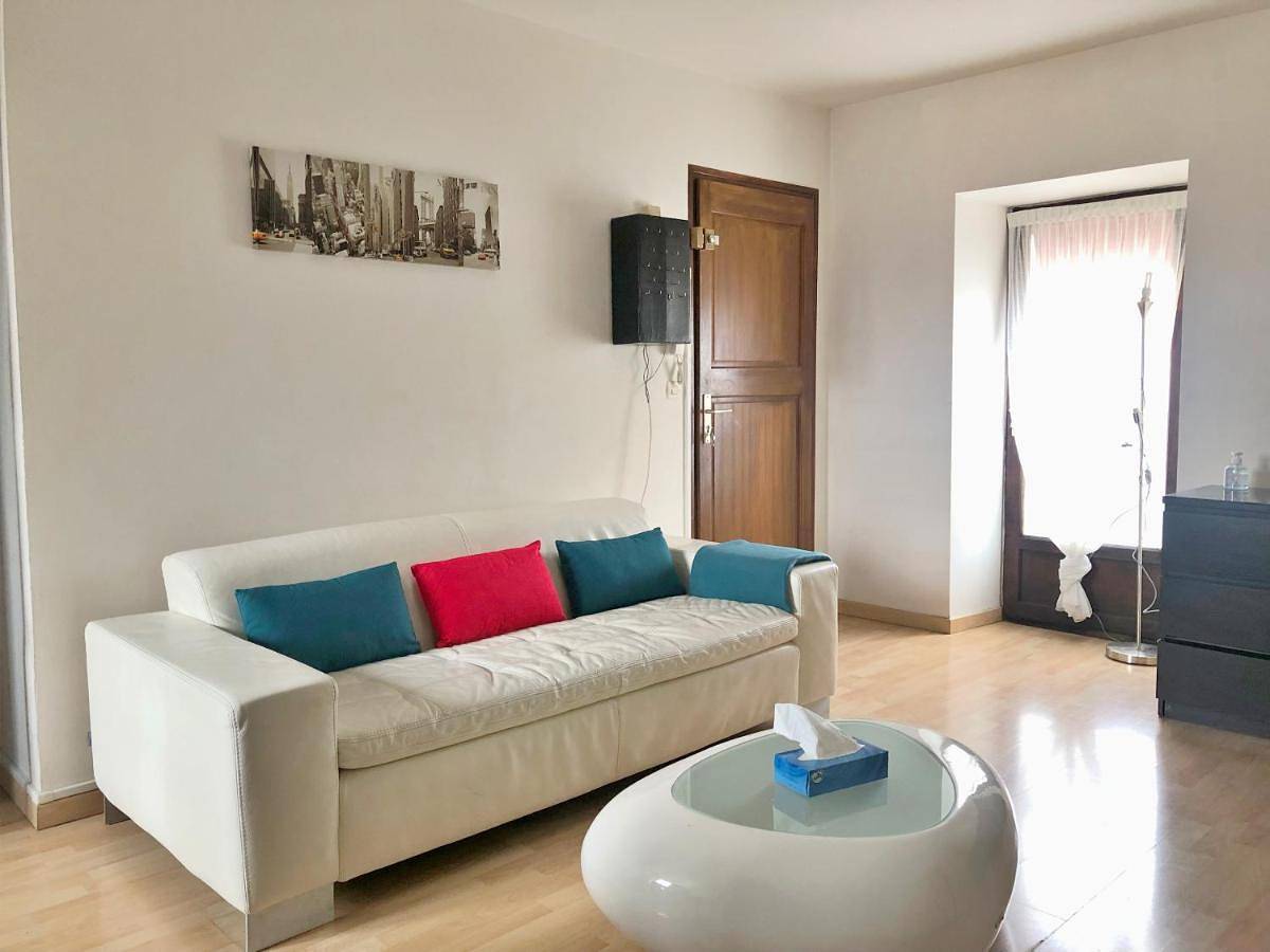 Appartement entier, Two-Bedroom Apartment in Saclay, Essonne