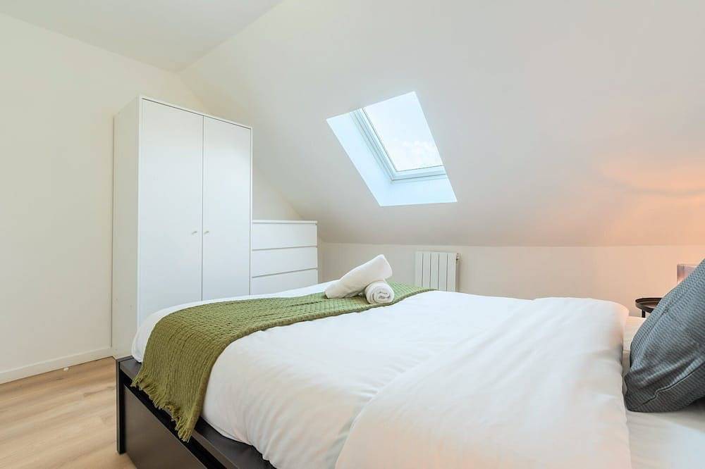 Entire apartment, Charming renovated 2 bedroom apartment. in Marcq-en-Barœul, Lille region