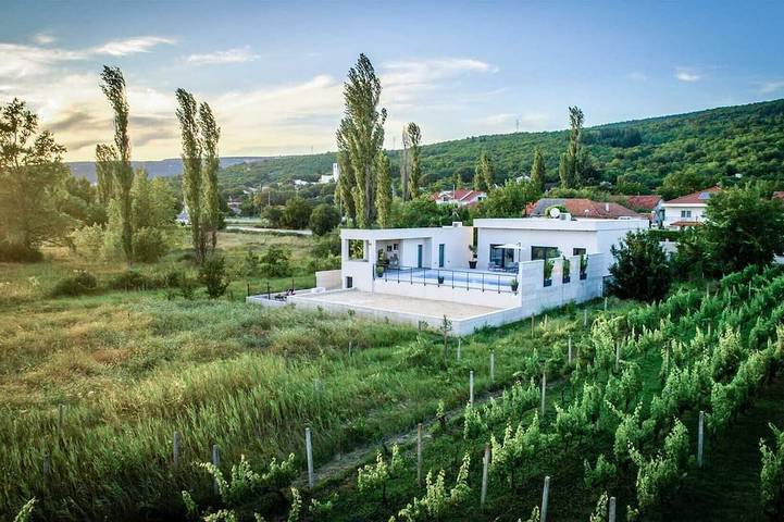 Villa für 6 Personen, mit Terrasse und Garten - 1