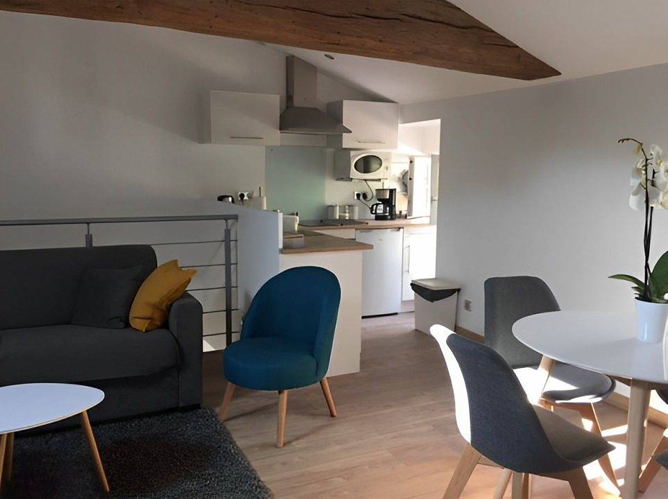 Appartement entier, Gite des Charmilles avec garage et parc clos in Cluny, Région de Mâcon