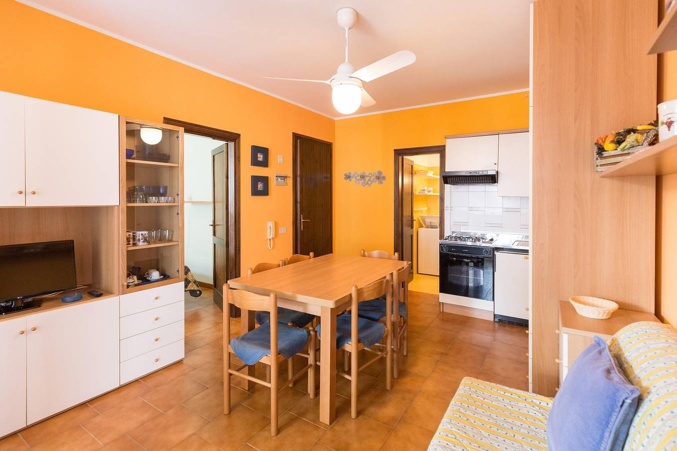Appartamento intero, Affittasi Appartamento - Lido Spina - In Residence Con Piscina Con Terrazzo E Barbecue in Lido di Spina, Lago di Spina
