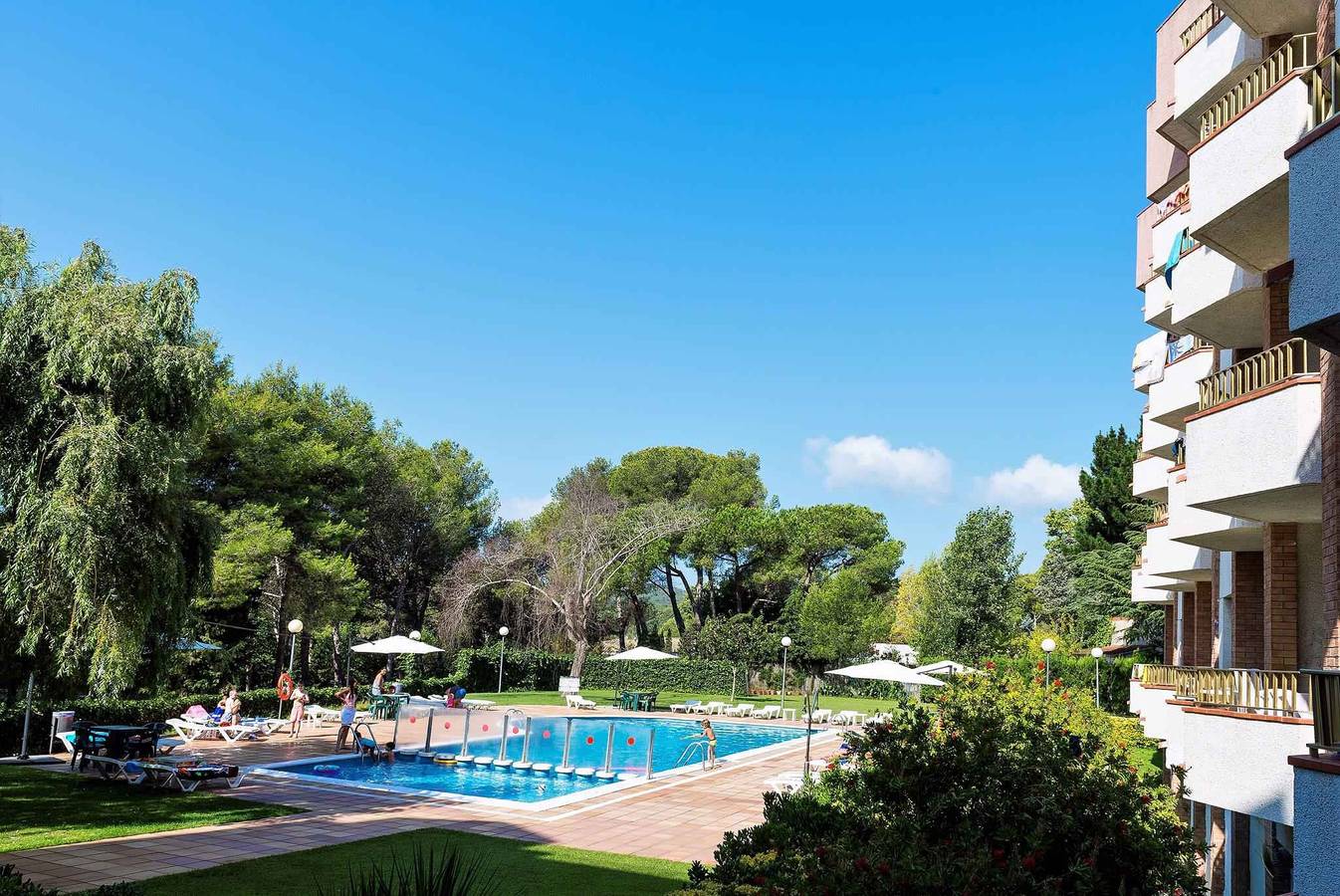 Apartamento vacacional con piscina exterior y wifi in Central Lloret de Mar, Lloret de Mar