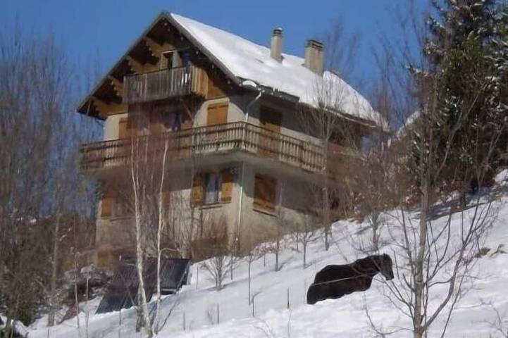 Maison de campagne pour 9 personnes, avec terrasse ainsi que jardin et jacuzzi à Villard-de-Lans