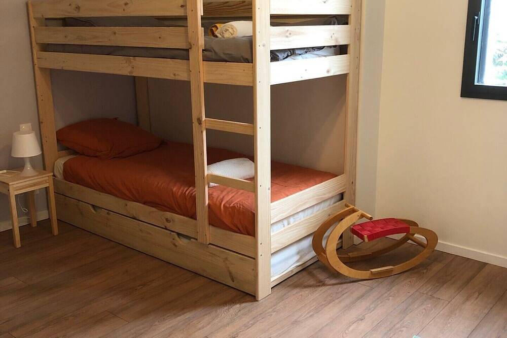 Bleuniou gîte with pool access (6 to 10 people). 2 minutes' walk from the beach. in Guissény, Brest und Umgebung