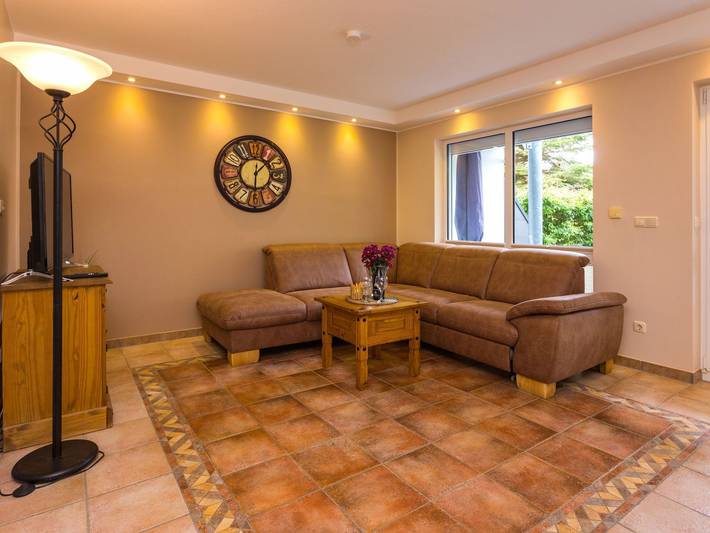 Ferienwohnung für 3 Personen, mit Terrasse und Garten in Karlshagen - 2