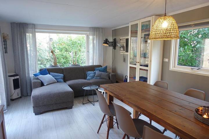 Vakantiewoning voor 6 personen, met Terras en Zwembad in Raalte