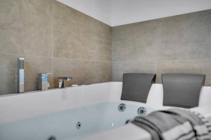 Ferienhaus für 8 Personen, mit Terrasse und Whirlpool sowie Garten und Sauna in Odder und Umgebung - 2