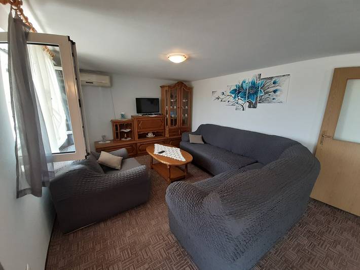 Vacation rental for 6 people, with balcony/terrace in Marina