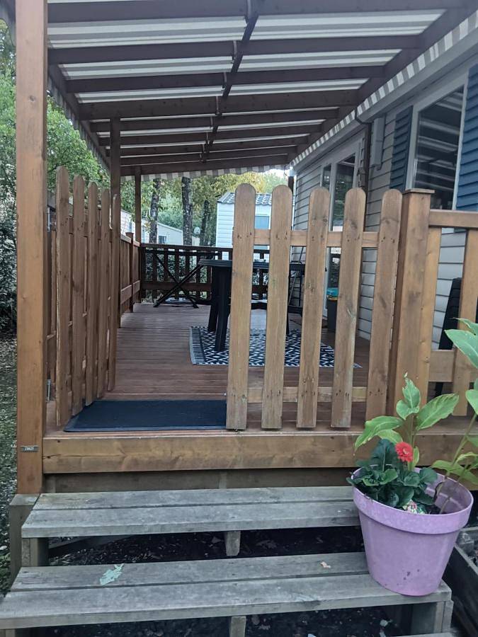 Camping pour 4 personnes, avec jardin et piscine ainsi que bassin pour enfant et sauna à Soulac-sur-Mer - 2