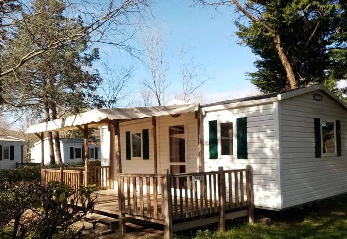 Mobil home pour 4 personnes, avec bassin pour enfant à Saint-Maurice-d'Ardèche