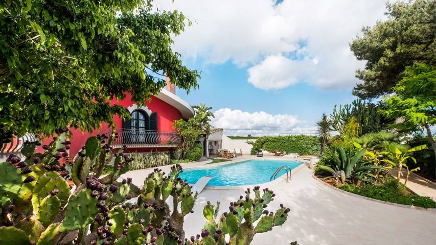 Location de vacances pour 8 personnes, avec jardin ainsi que piscine et terrasse, animaux acceptés à Mazara del Vallo - 2