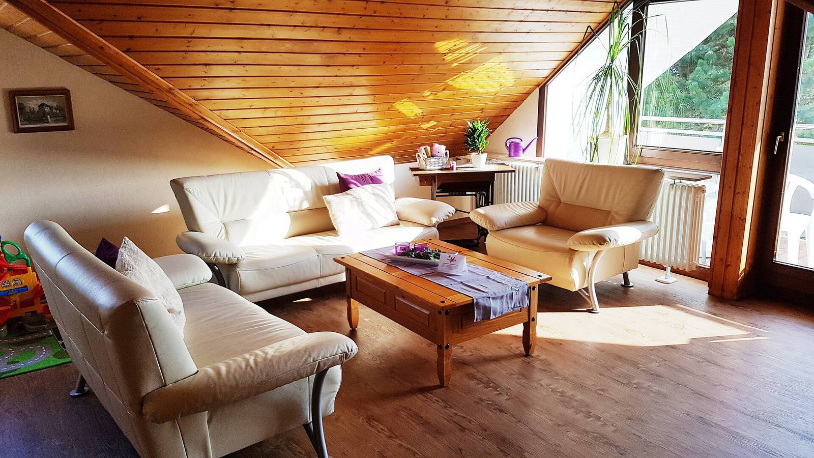 Ganze Wohnung, Ferienwohnung 'Lindengarten' mit Privatterrasse, Balkon und Wi-Fi in Ofterdingen, Neckar-Alb