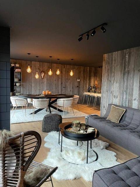 Location de vacances pour 6 personnes, avec jacuzzi ainsi que sauna et balcon dans Mormont - 4