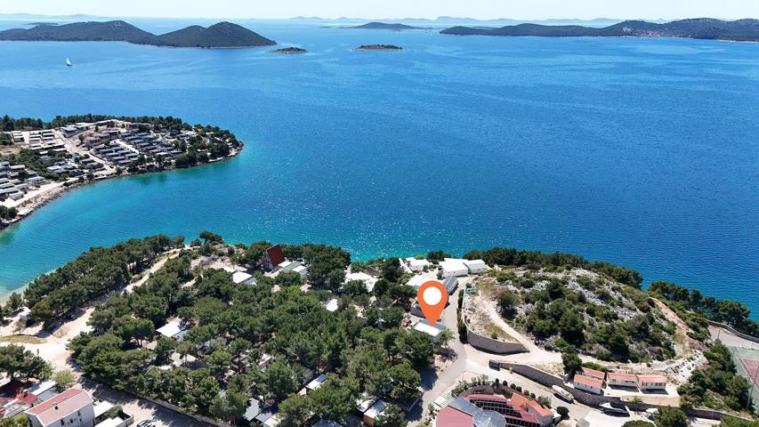 Ferienhaus für 6 Personen, mit Terrasse und Pool sowie Ausblick in Drage (Pakoštane) - 2