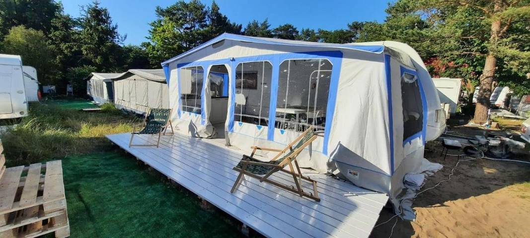 Camping für 4 Personen, mit Terrasse und Garten, mit Haustier in Halbinsel Hel