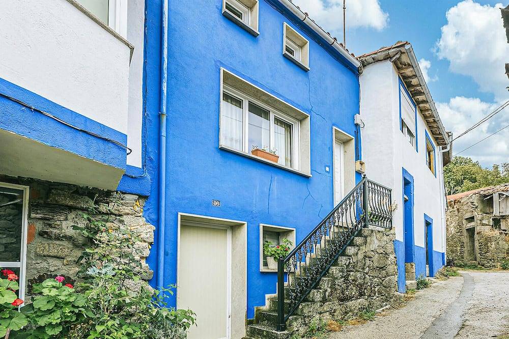 1 bedroom stunning home in Galicia in O Saviñao, Lugo Province
