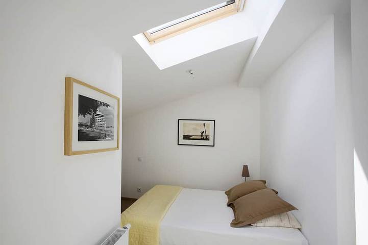 Entire apartment, Charming 2 rooms with terrace and parking in Bordeaux, Bordeaux region