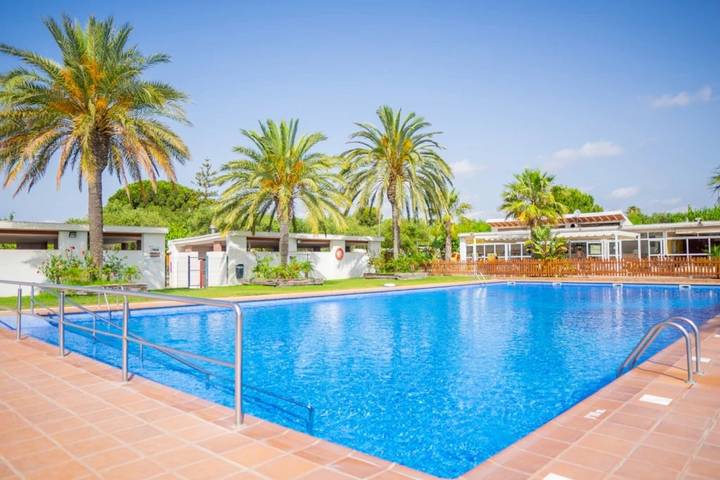 Camping para 4 personas, con piscina para niños en Costa Dorada