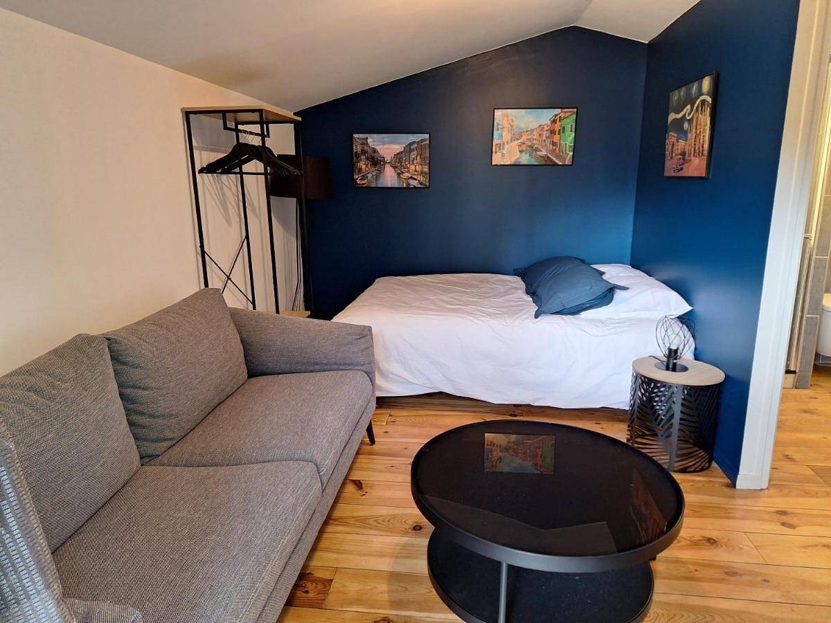 Double Room with Terrace in Caen, Région de Caen