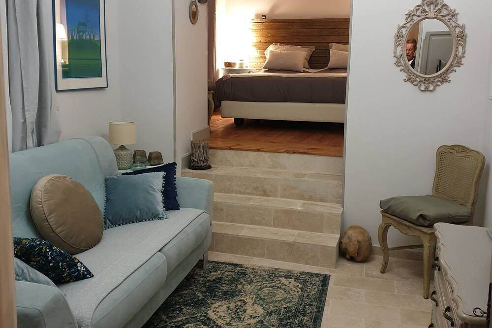 Confort en nature dans un mas du 17 ème, prix par chambre in Saint-Gervais, Région de Nîmes