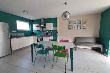Gîte pour 3 personnes, avec terrasse et jardin à Holque