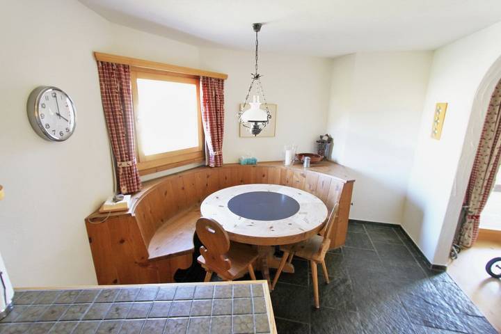 Ganze Wohnung, Apartment Tauschna mit Privat-Pool in Samedan, Sankt Moritz