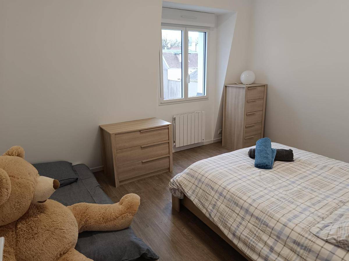 Appartement entier, Two-Bedroom Apartment in Saint-Rémy-lès-Chevreuse, Parc naturel régional de la Haute Vallée de Chevreuse