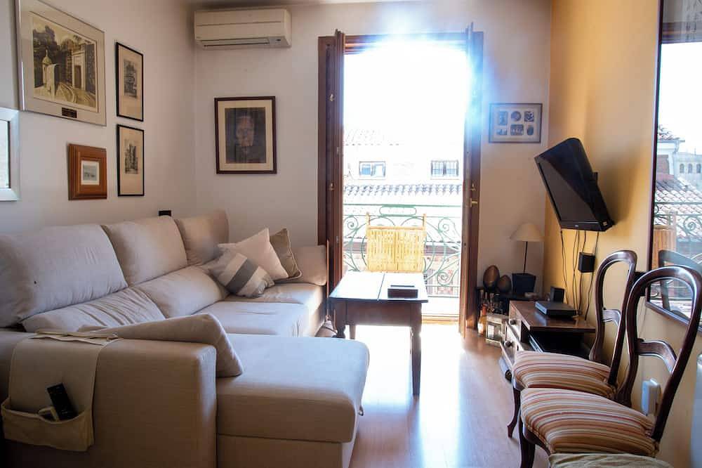 Entire apartment, Cervantes Balcony in Alcalá de Henares, Madrid Province