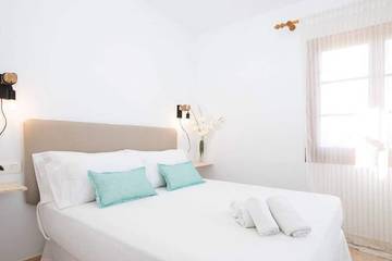 Villa for 6 People in Punta Grossa, Es Mercadal, Photo 1