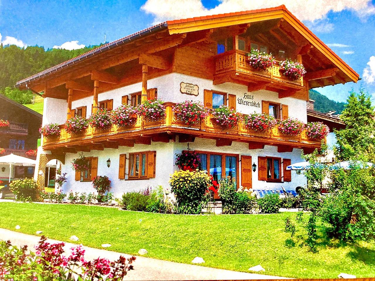 Ganze Ferienwohnung, Haus Wiesenblick - Sonnige Ferienwohnung von 45m² bis 65m², Balkon und extra Küche in Reit im Winkl, Bayerische Alpen