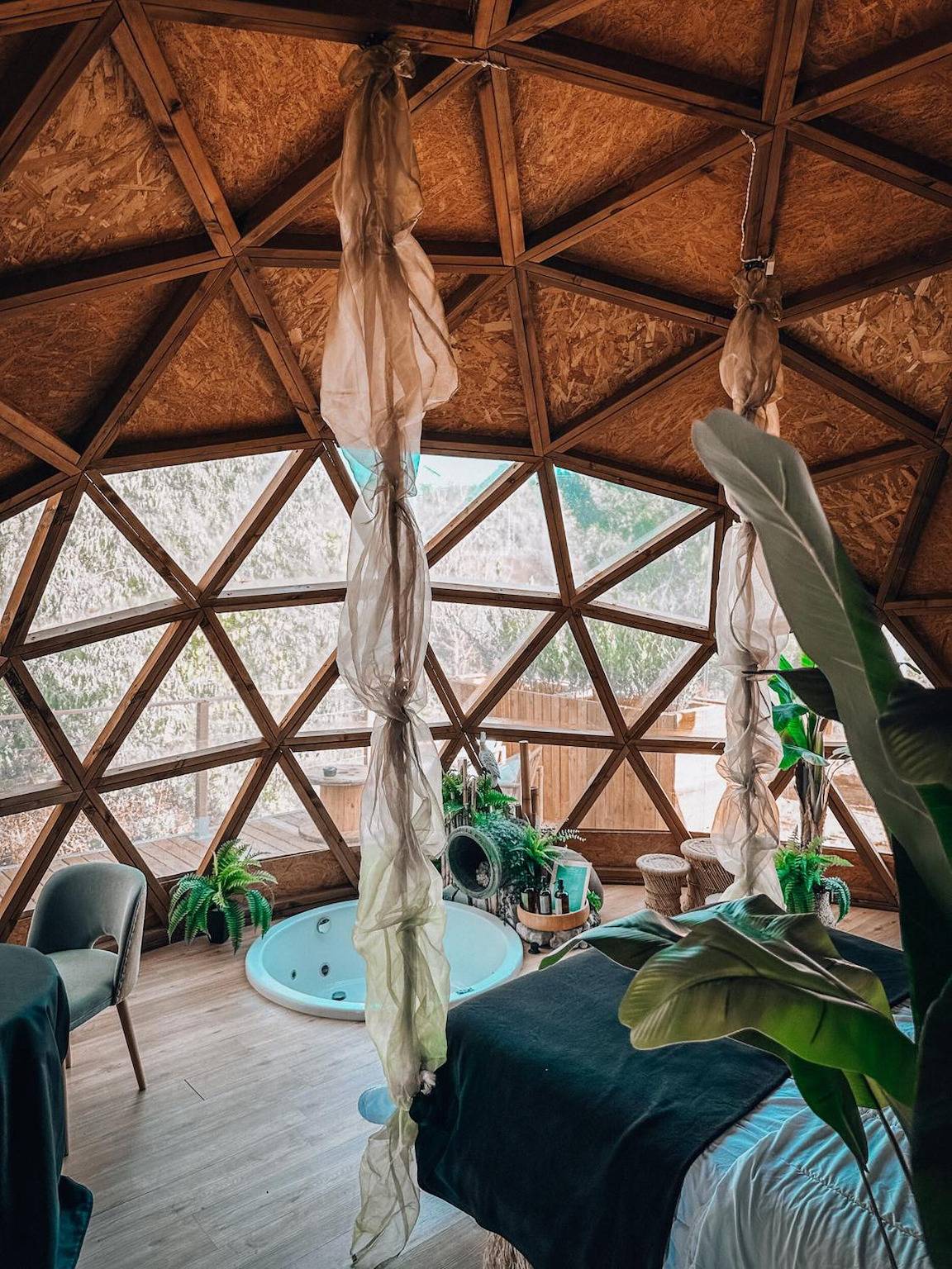 Entire apartment, Apartment 'Bubble Suites' with Mountain View, Wi-Fi and Air Conditioning in Canyelles (Barcelona), Garraf
