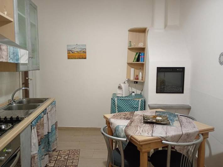 Gîte pour 5 personnes, avec terrasse, animaux acceptés à Andria - 4