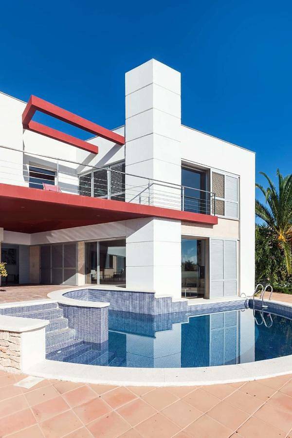 Casa rural para 9 personas, con vistas además de jardín y piscina, Se admiten mascotas en La Ampolla