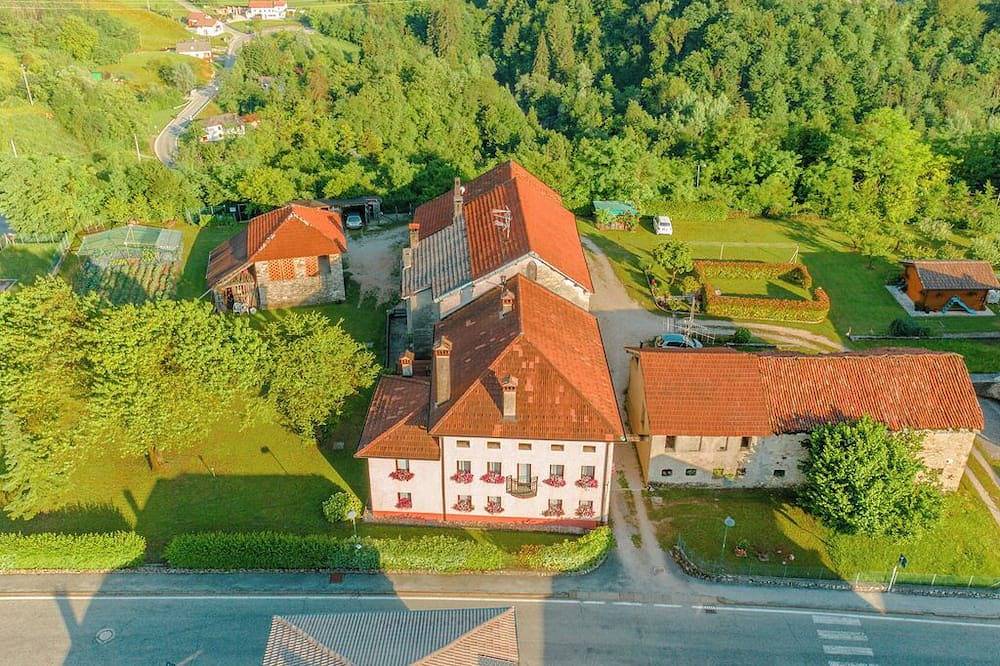 B&B Antica Villa Sophie inviting villa from 1670 in the Dolomites in Borgo Valbelluna, Carnic Prealps