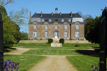 Gîte pour 8 personnes, avec jardin et piscine, animaux acceptés à Saint-Mars-du-Désert