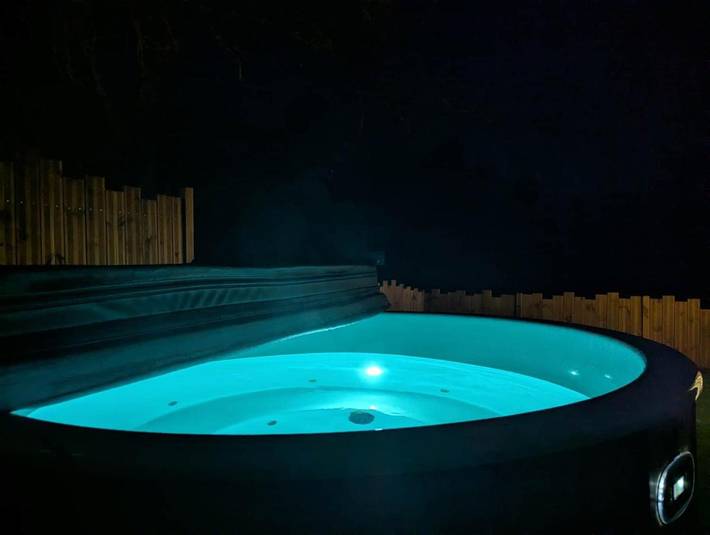 Gîte pour 2 personnes, avec jacuzzi ainsi que jardin et terrasse à Bras - 3