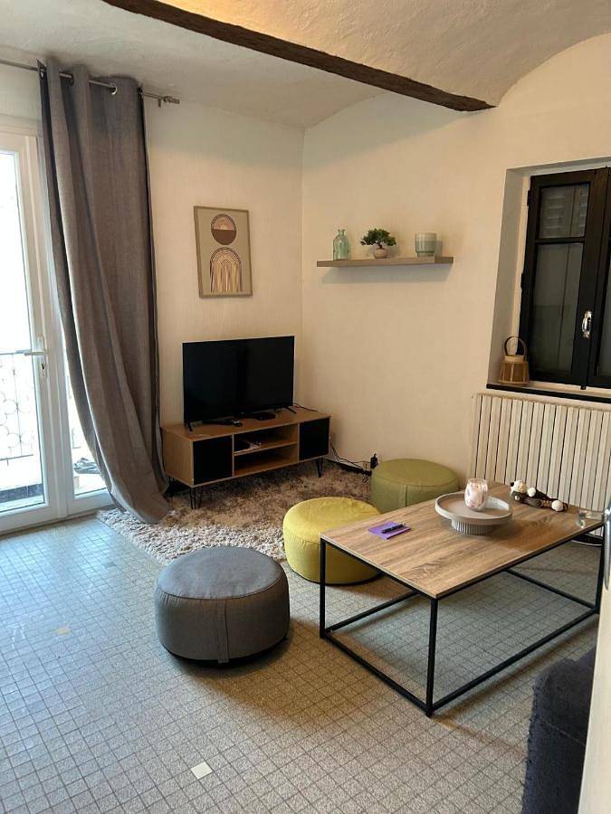 Location de vacances pour 10 personnes, avec vue ainsi que jardin et sauna, animaux acceptés à Saint-Marcel-d'Ardèche - 4