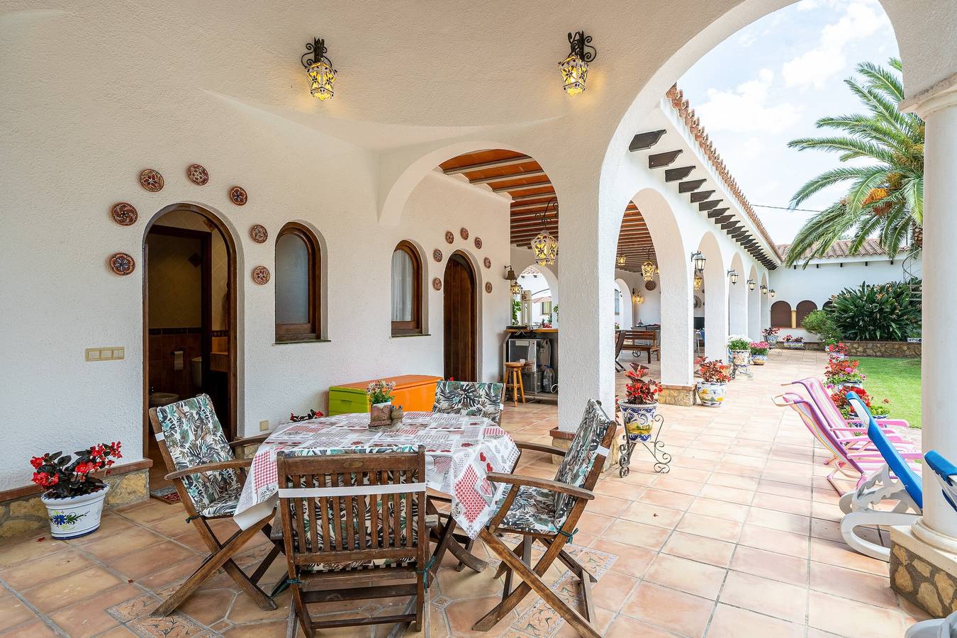 Casa de vacaciones para familias con piscina, pista de tenis y muchas otras instalaciones in Montroig, Costa Dorada