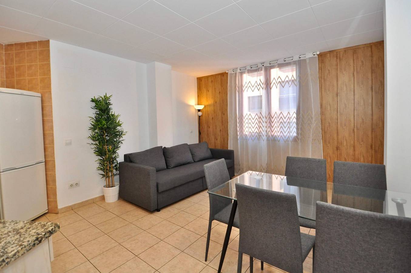 Apartamento entero, Apartament de 60 m², en el centre de Lloret de Mar, a 400 m de la mar. in Central Lloret de Mar, Lloret de Mar