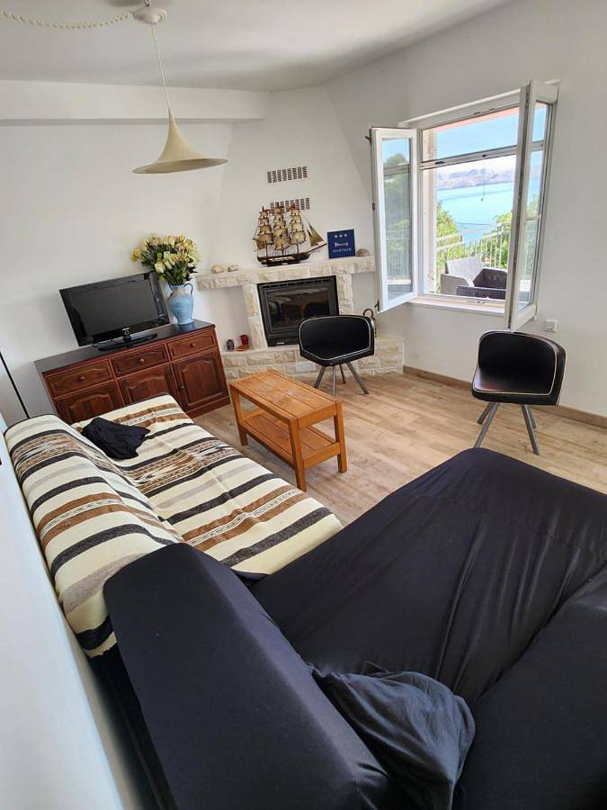 Ferienhaus für 6 Personen, mit Garten und Ausblick in Karlobag - 4