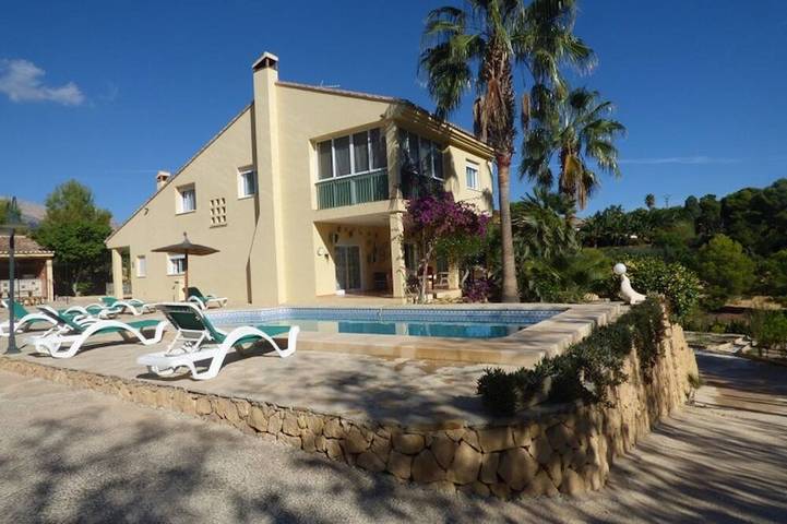 Finca for 10 people, with Garden in Benidorm