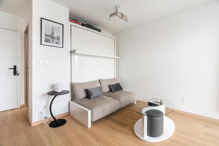 Gîte pour 2 personnes, avec vue et jardin dans Gare De Gentilly - 2