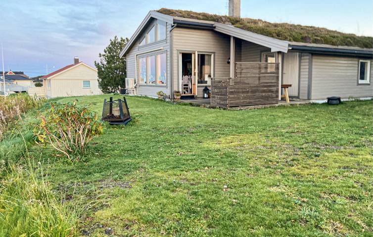 Ferienhaus für 4 Personen, mit Garten und Terrasse sowie Sauna, mit Haustier in Eide