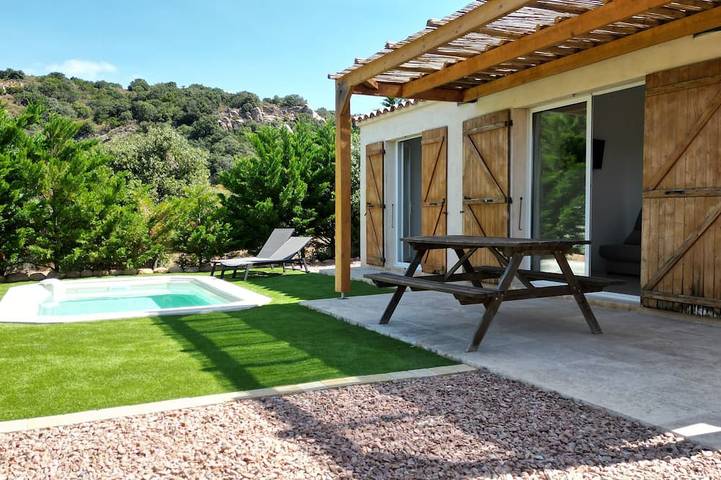 Villa pour 4 personnes, avec jardin à Porto-Vecchio