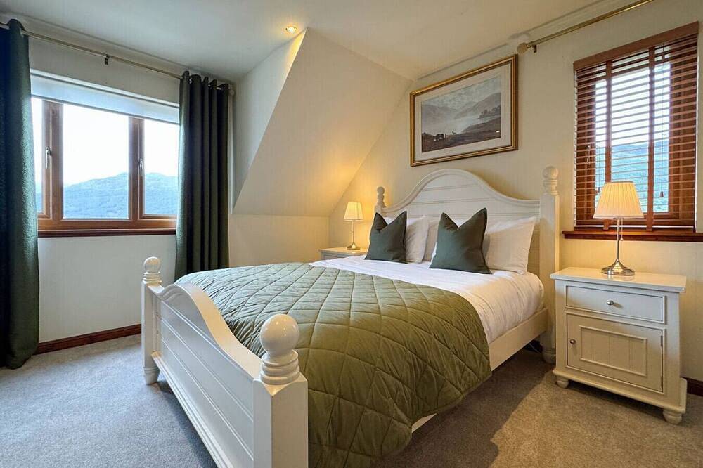 Loch View, Hot Tub, Near Loch Lomond, Pet-friendly in Argyll & Bute