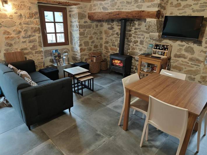 Location de vacances pour 6 personnes, avec terrasse à Quézac - 2